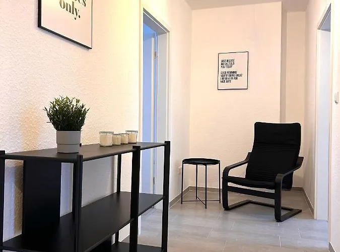 93Qm-4 Rooms-Wifi-City Centre